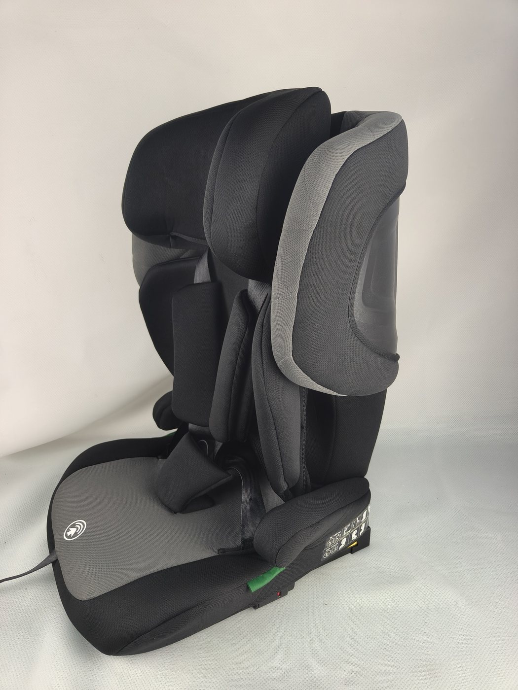 Dark grey — side profile, ISOFIX connectors at the base